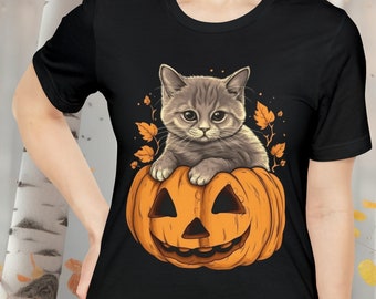 Encantadora camisa de Halloween / Cat n Pumpkin Delight / Spooky Cat Tee / Pumpkin Spice Cat Top / Unisex - Camiseta de manga corta Jersey para hombre y mujer