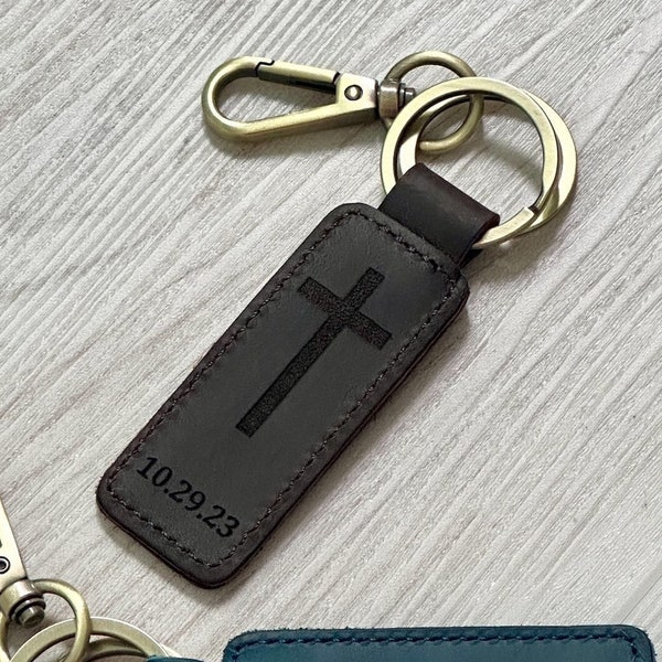 Baptism gift-Religious gift-Church gift-Congregation gift-Parishioners gift-Cross keychain-Leather Keychain-Personalize gift-FathersDay gift