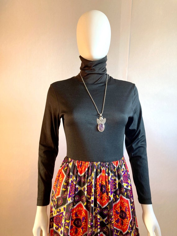 AVANTGARDE Vintage 70s era turtle neck psychedeli… - image 2