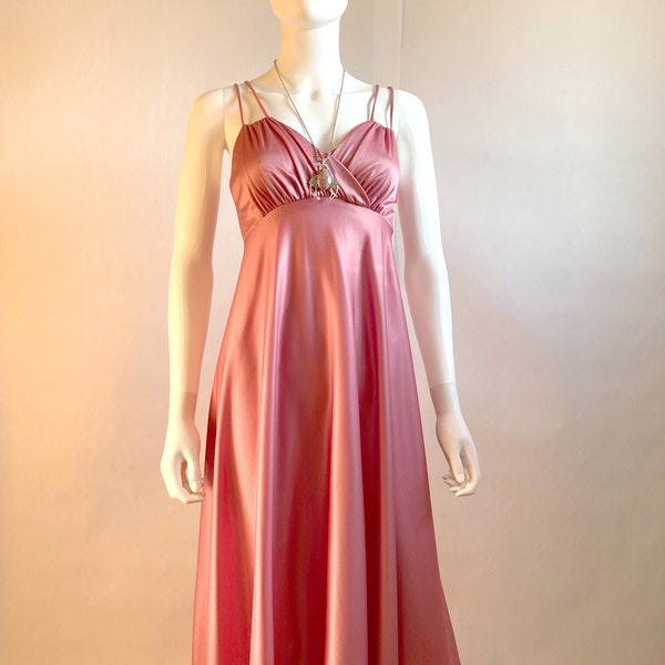 PRETTY IN PINK Pink 70s maxi dress with matching cape cover up