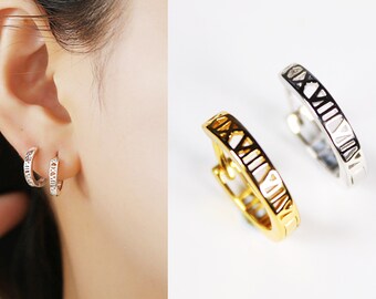 STR-0430 Pair of Stainless Steel Gold Plated Earring with Roman Numerals Earrings STR-0430 Pair of Stainless Steel Gold Plated Earring with Roman Numerals Earrings