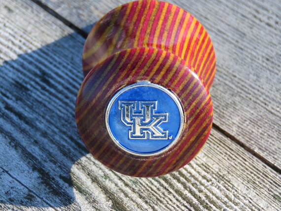 handmade bottle stopper with university of kentucky uk logo etsy etsy