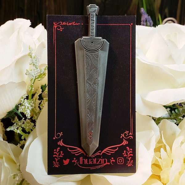 Pin de esmalte plateado del cazador de dragones del espadachín negro