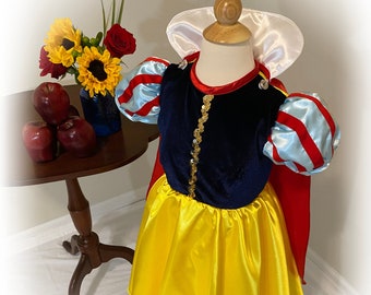 Handmade Snow White Dress-Snow White Costume- Disney Princess- Halloween Costume- Princess Party