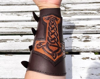 Leather archery arm guard Thor fastened with buckles