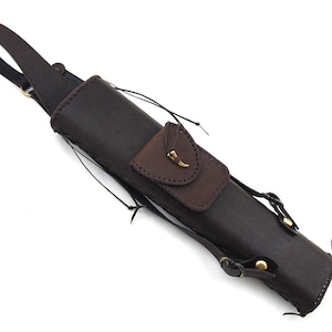 Elliptical back quiver with purse, made of natural leather