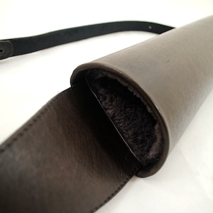 Leather, semicircular back quiver - plain version