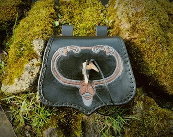 Yarl's pouch 'Örnnäbb' - Viking belt bag - with edges trimmed with leather