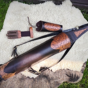 Archery Set &quot;Flora&quot; – includes a quiver, forearm guard, and glove.
