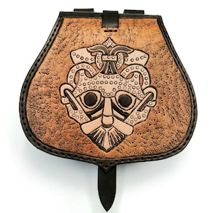 Viking belt pouch &#39;Reddik&#39; with embossed flap