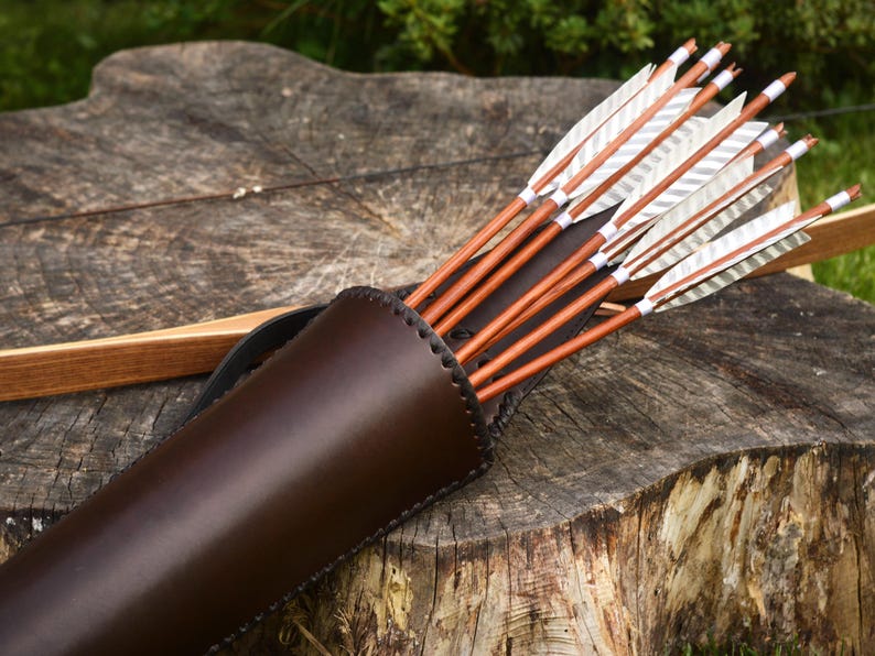 Semicircular, Laced Back Quiver - Plain Version - Etsy Canada