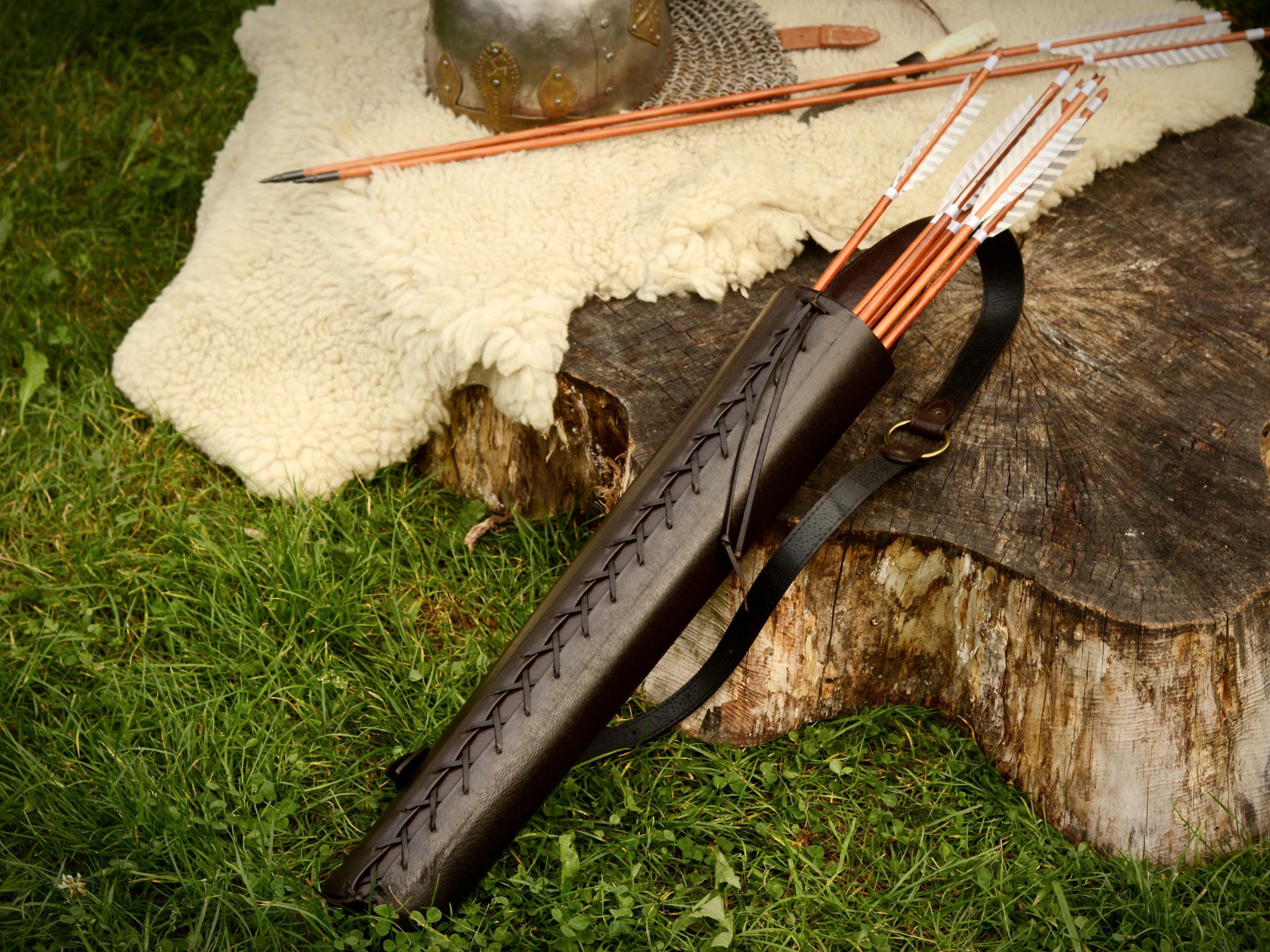 Carquois Médiéval Pour Archer – Design Scène, Avec Fentes – Cuir PU Marron