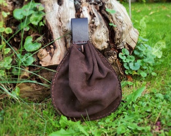 Medieval girdle purse. A replica of a find from The Hague. A great element for a historical, fantasy or larp costume.