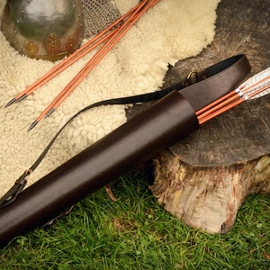 Leather, semicircular back quiver - plain version