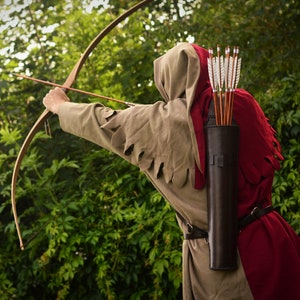 Semicircular, laced back quiver &quot;Bastille&quot;