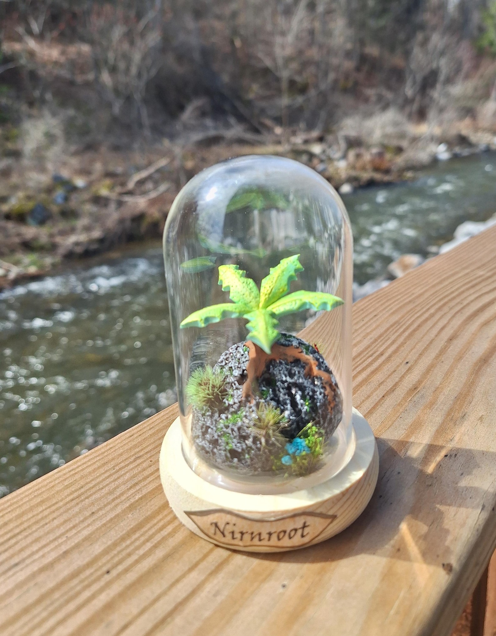 Desktop Elder Scrolls V: Skyrim Nirnroot Glass Cloche Dome Collectible ...