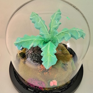 The Elder Scrolls V: Skyrim Nirnroot Cloche Dome for Desk End Stand Table display gift diorama