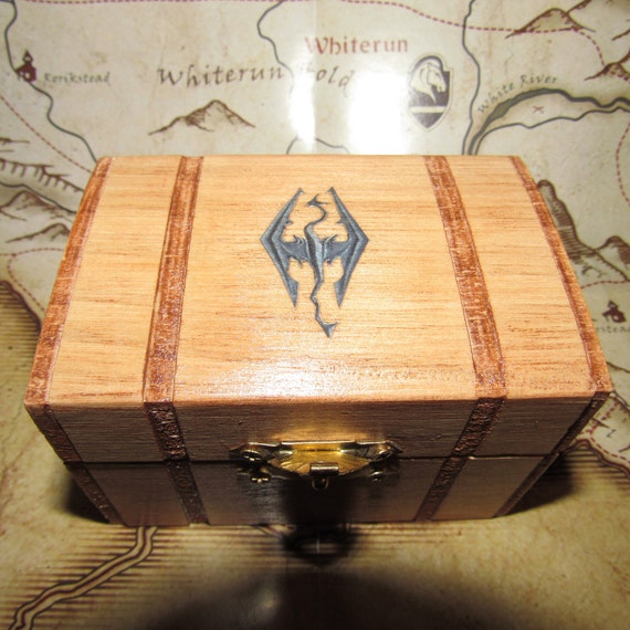 Skyrim Mini Potion Bottle Replicas In Custom Skyrim Chest Set Of 5