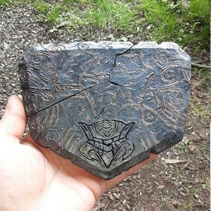 The Elder Scrolls V Skyrim Dragonstone replica, Dragonborn quest