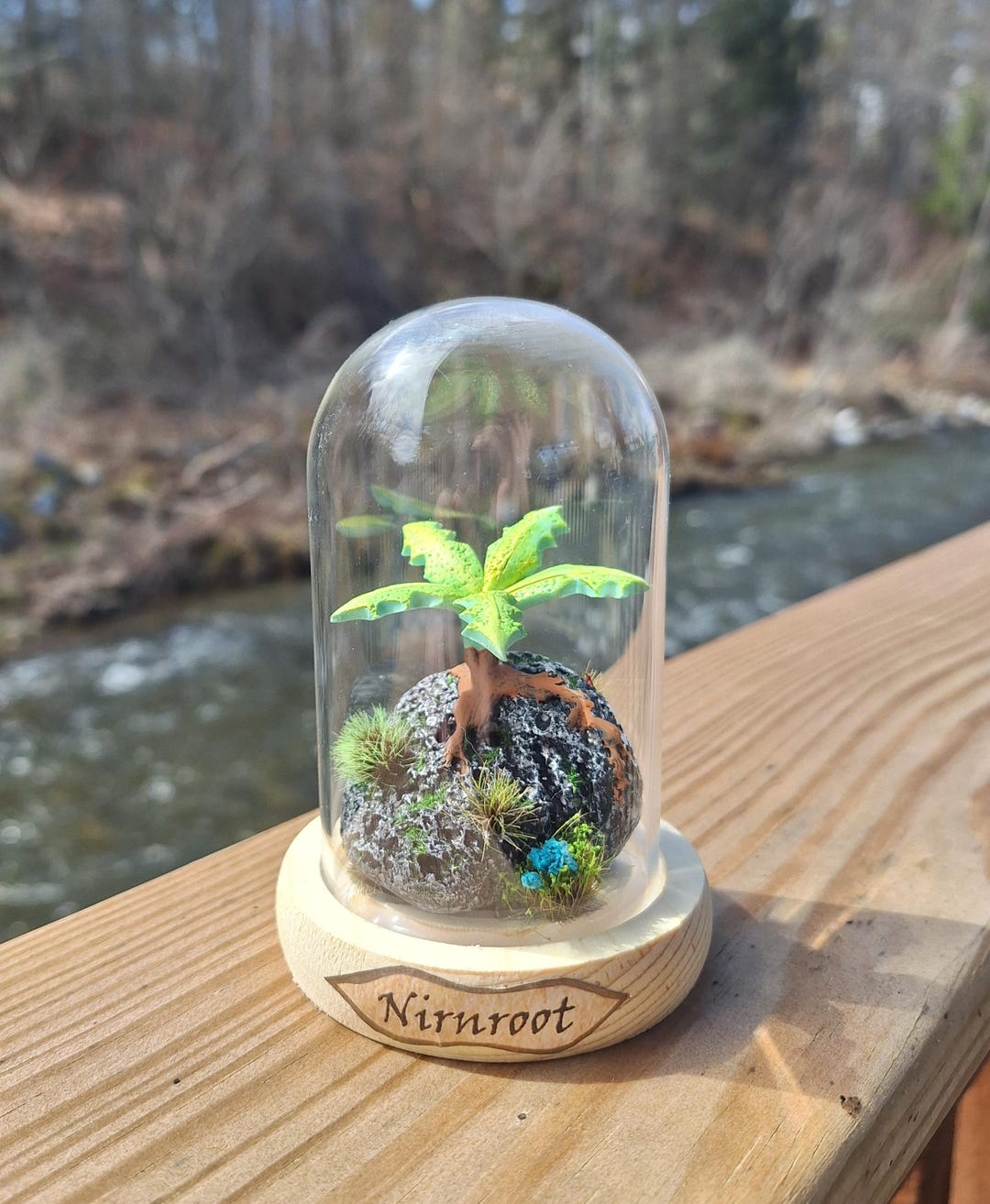 Desktop Elder Scrolls V: Skyrim Nirnroot Glass Cloche Dome Collectible ...