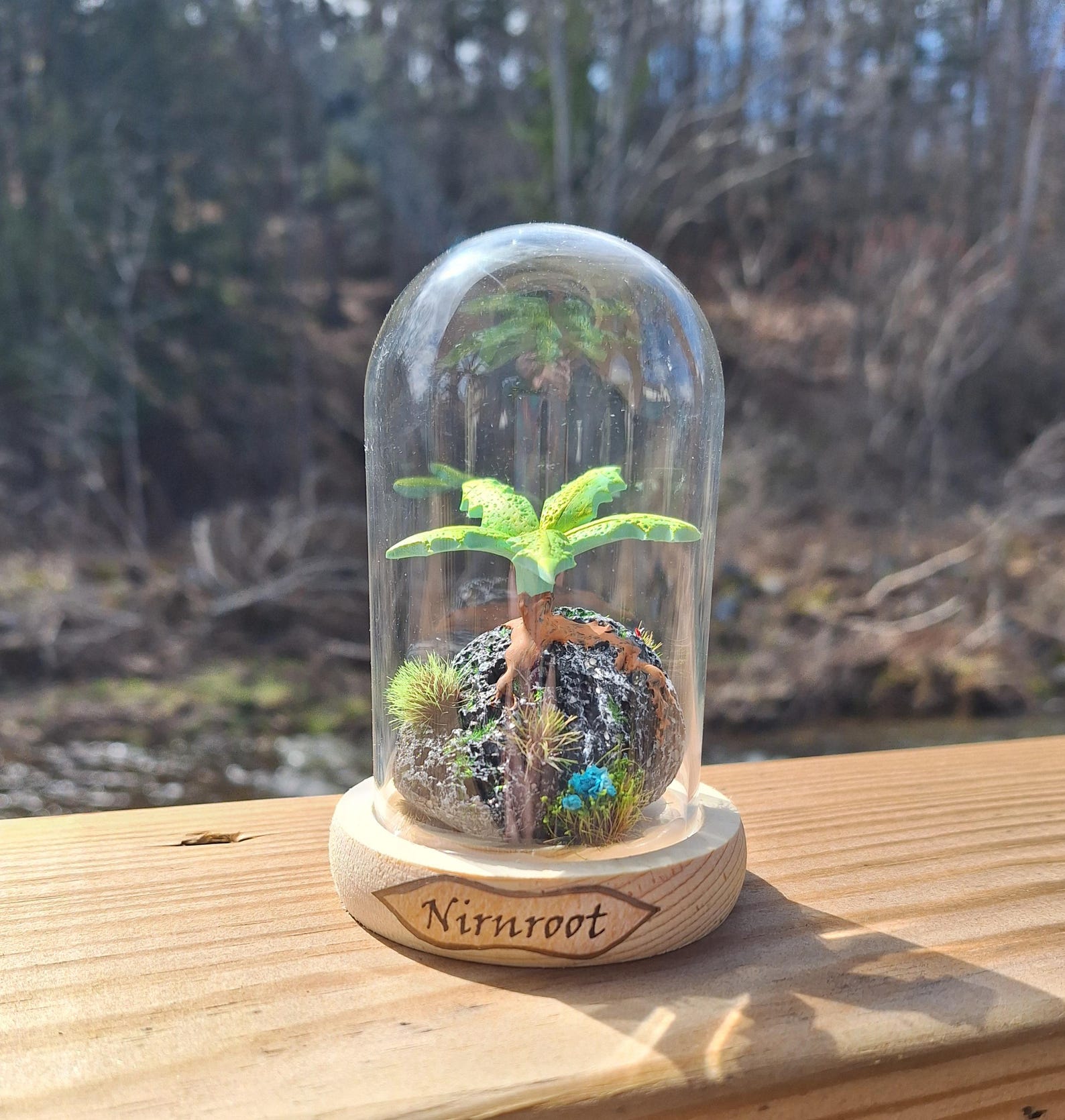 Desktop Elder Scrolls V: Skyrim Nirnroot Glass Cloche Dome Collectible ...