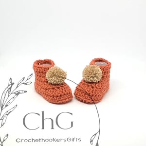 Unisex baby booties, pom pom booties, terracotta booties, baby shower gift,  pom pom baby shoes, unisex baby booties, new baby gift, booties