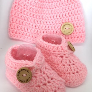 Crochet baby boots, baby shoes, baby bootties, knitted bootties, choice of colours,  new baby, baby, small baby, newborn, 0-3 3-6 3-9 months