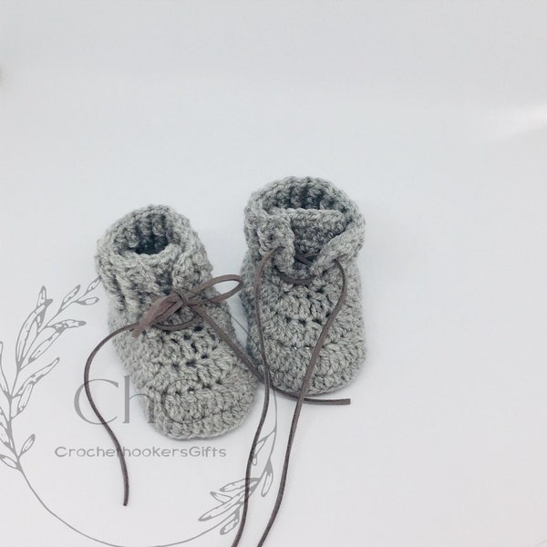 Grey crochet unisex baby booties, baby gift, baby booties, crochet baby shoes, unisex baby booties, unisex baby shoe, baby shower, booties