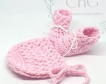 0-3 MONTH set, hat and booties set, baby girl set, bonnet and bootie set, baby bonnet, baby booties, baby girl, baby gift, new baby gift