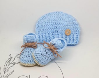 New baby booties, baby booties, gender neutral boots, unisex booties, baby announcement, baby reveal, unisex baby gift, neutral baby gift