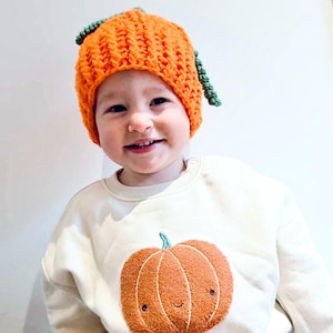 Crochet Halloween Pumpkin Hat, Newborn Pumpkin Hat, Baby Pumpkin, Halloween Photo Prop, Autumn Photo Props, Pumpkin Hat. Made to Order