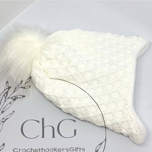 12-18 month hat, White hat, fleece lined hat, pom pom hat, white knitted hat, baby hat, beanie baby hat, pom pom hat, unisex baby hat