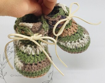 Camouflage baby booties, unisex baby booties, baby boots, baby camo shoes, booties, military army boots, baby shower, 0-3, 3-6, 6-9 months