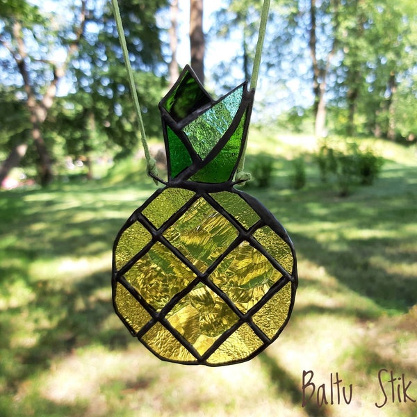 Diamond Shape Pineapple Suncatcher -Tudor Style Stained Glass