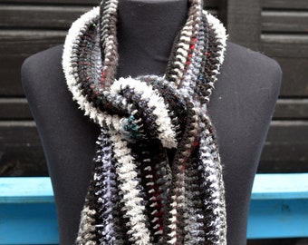 cravate, laine acrylique, crochetée,