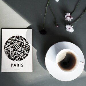 Paris en bois- carte postale