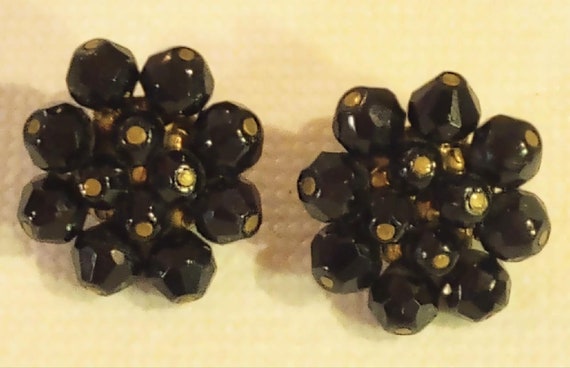 Boucles D'oreilles Anciennes Vers 1900 - Perles En Verre Noir à Facettes, Clips, Bel état Vintage