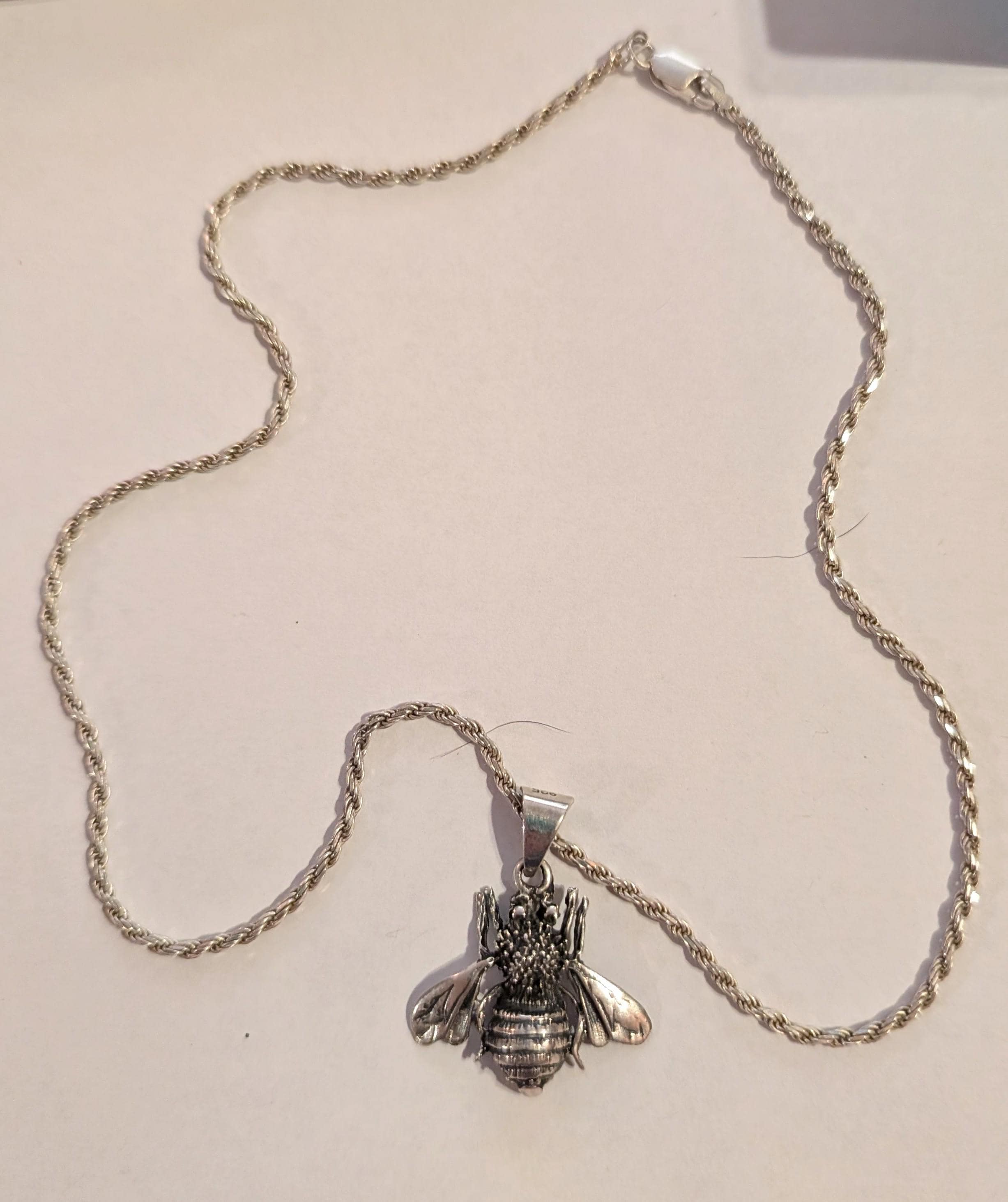 Vintage 925 Sterling Silver Honeybee Bee  and Chain Necklace 18 " Length Amazing Detail Beautiful Realistic Representation