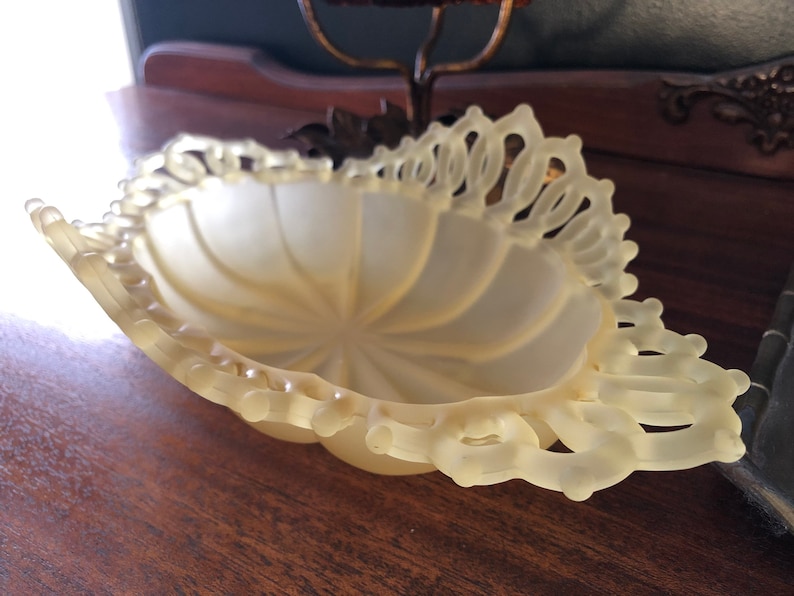 Vintage Glasswork Intricate Glasswork Edge Trim Delicate Design Mid-Century Frosted Yellow Glass Candy Dish