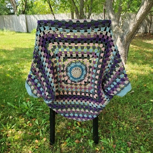 Tawas Mandala Granny Square Sweater Digital Download Crochet Pattern