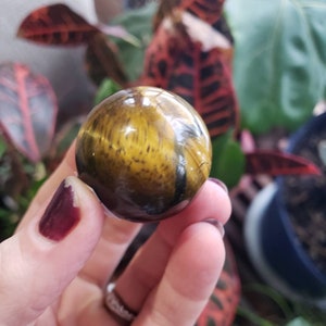Stunning yellow tigers eye Sphere. 35mm  59 grams. Medium Metaphysical. Home decor Gift idea. Alter collection