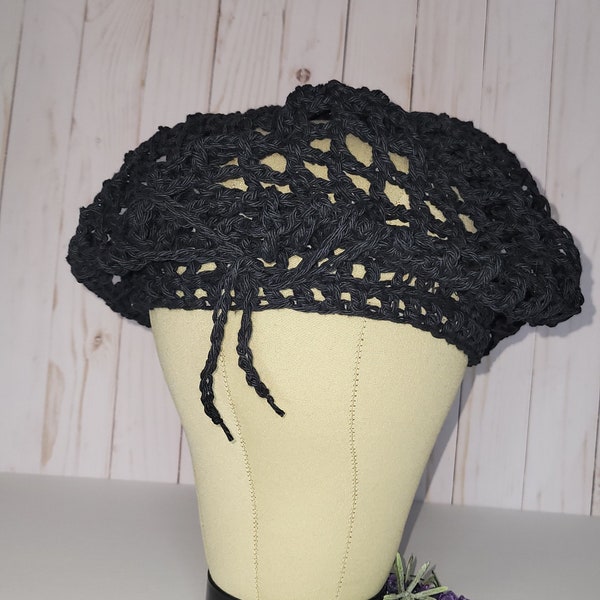 Crochet plopping bonnet