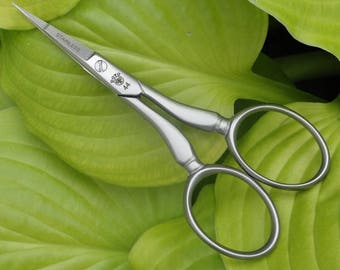 DOVO "Hardanger" Thin Tip Embroidery Scissors & Sheath