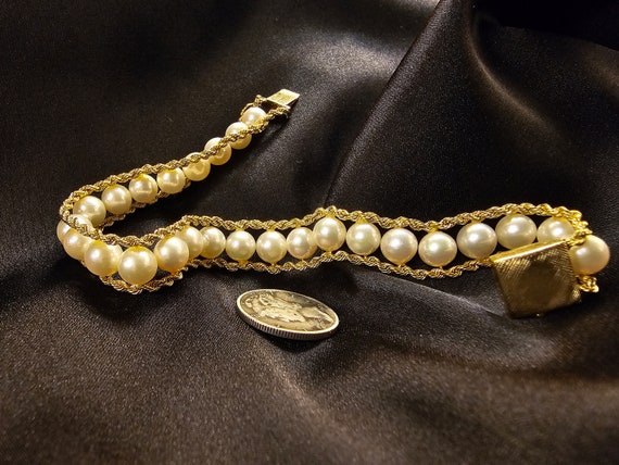 Wonderful 14k Gold & Natural Pearl Bracelet - image 2