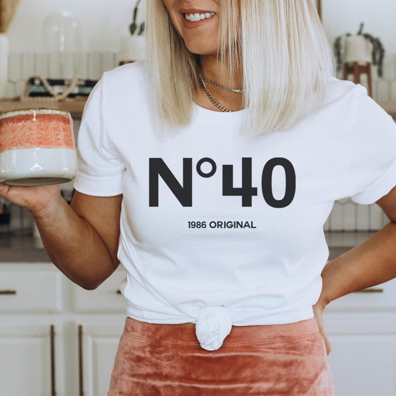 Camiseta de 40 cumpleaños para mujer, fabulosa a los 40, camiseta de cumpleaños de 1986, camiseta de cuarenta y fabulosa, idea de regalo para 40 cumpleaños, camiseta de fiesta de 40 años imagen 1
