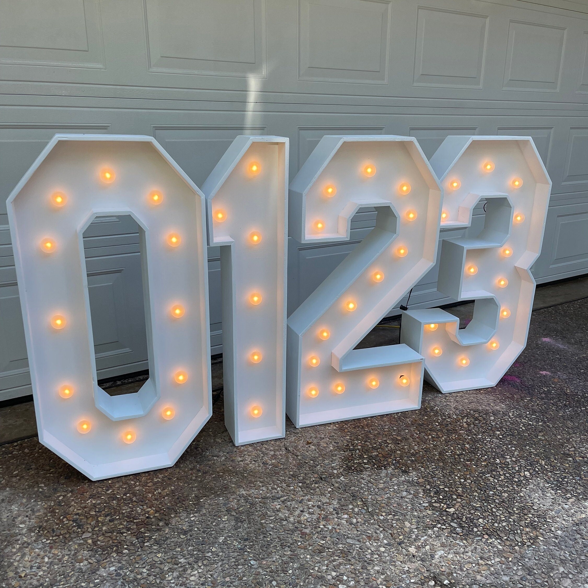 R Do4U LED Alphabet Letters Name Light up for Birthday Wedding Party Bar Bedroom Wall Hanging Home Decor 