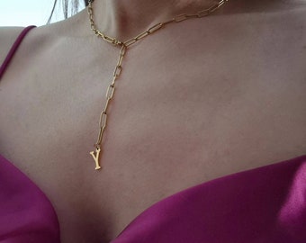 Collier initial, collier de lettre, collier en or, collier de nom personnalisé, cadeaux de femme, cadeaux pour maman, cadeau de mamans, cadeau d'anniversaire pour elle