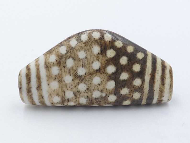 Ancient Bow Shape Spoted Striped Pumtek Dzi Fussil Wood Pyu Bead Tircul Bhuddist Heirloom Chin Beads|Bow Shape Dzi Bead-#PUBOW1
