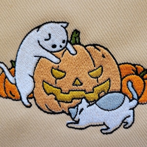 Cats And Jack-O-Lanterns Machine Embroidery Design