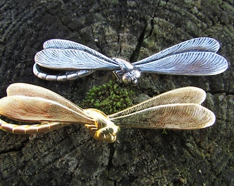 Jugendstil-Libellen-Pin-Brosche, Silber- oder Goldmessing, elegante Libelle, feine Details, Frühlingsfeen-Insektenbrosche, geflügeltes Insekt